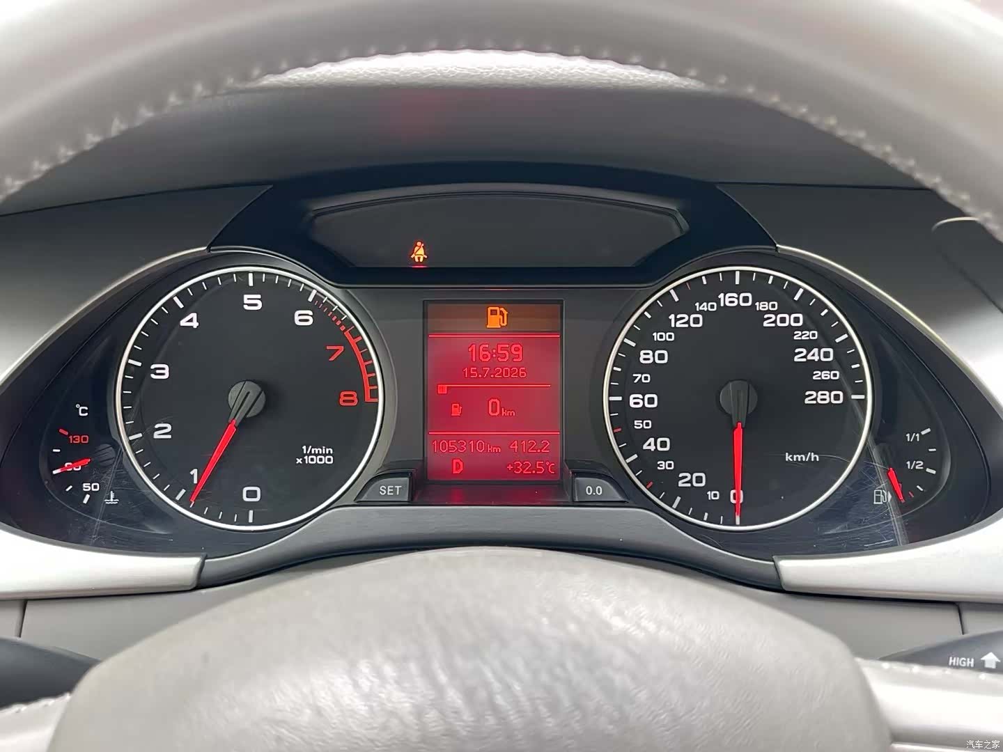 Audi A4L, 2012 7