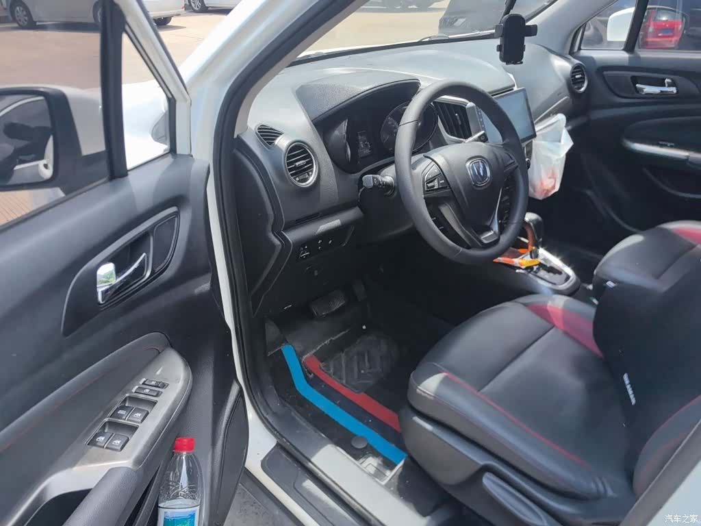 Changan CS15, 2017 14