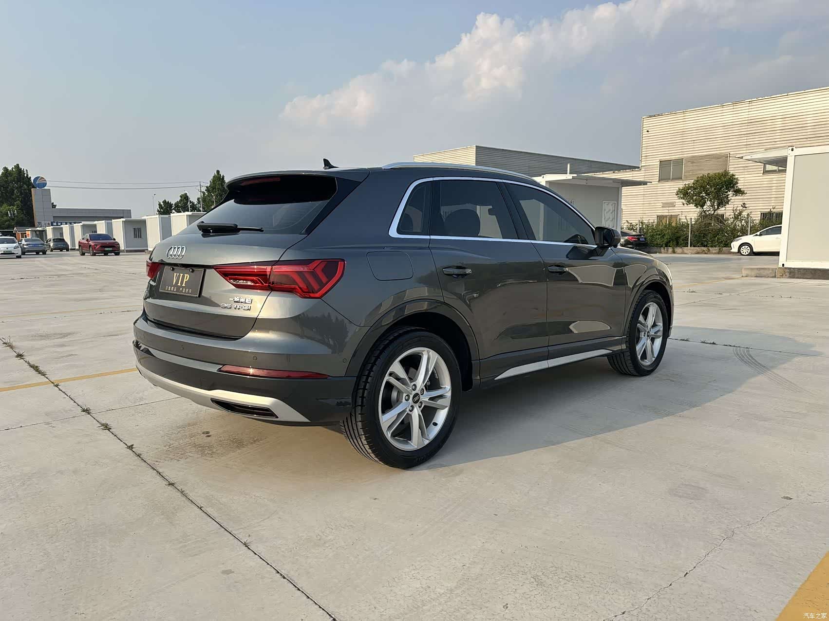 Audi Q3, 2022 все фото
