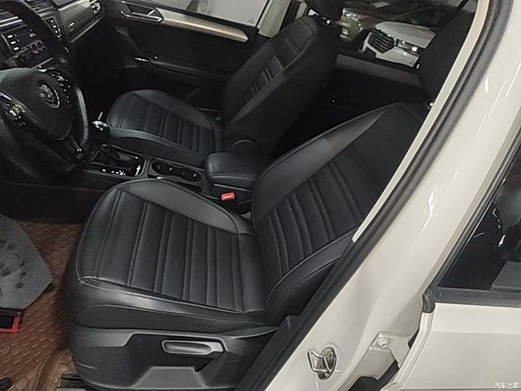 Volkswagen L, 2018 15