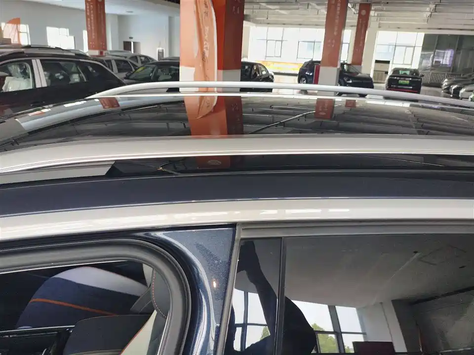 Volkswagen ID.6 CROZZ