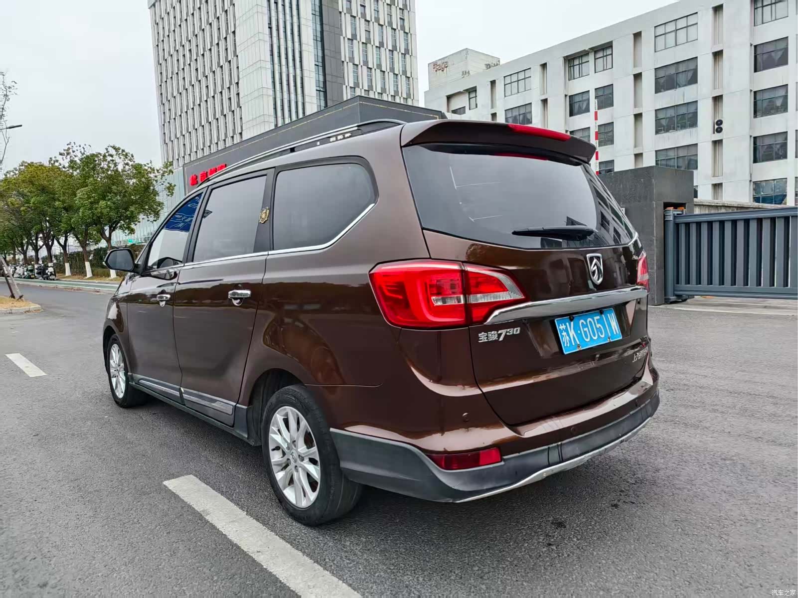 Wuling 730, 2016 6