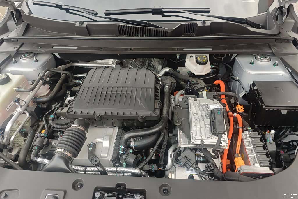 Jetour L7, 2025 10