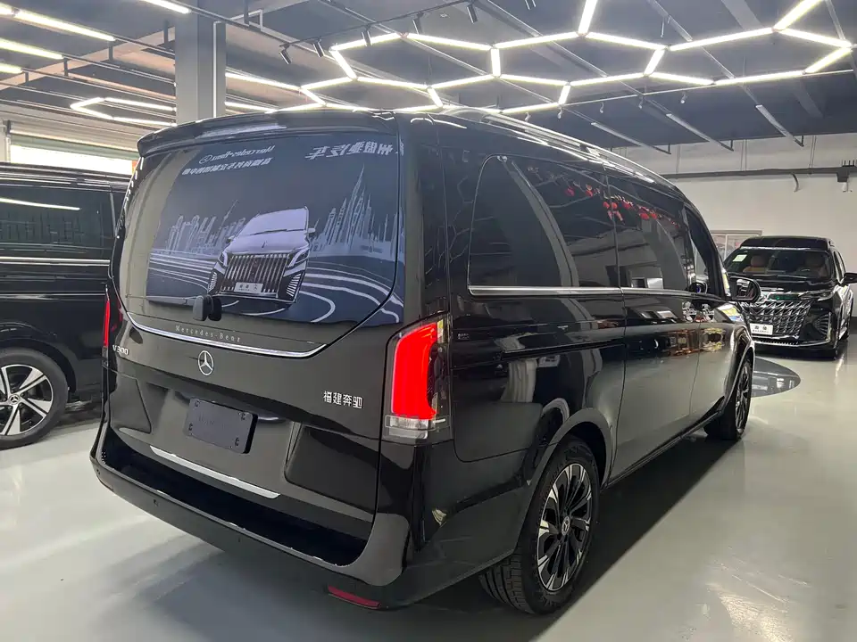 Mercedes-Benz V-class