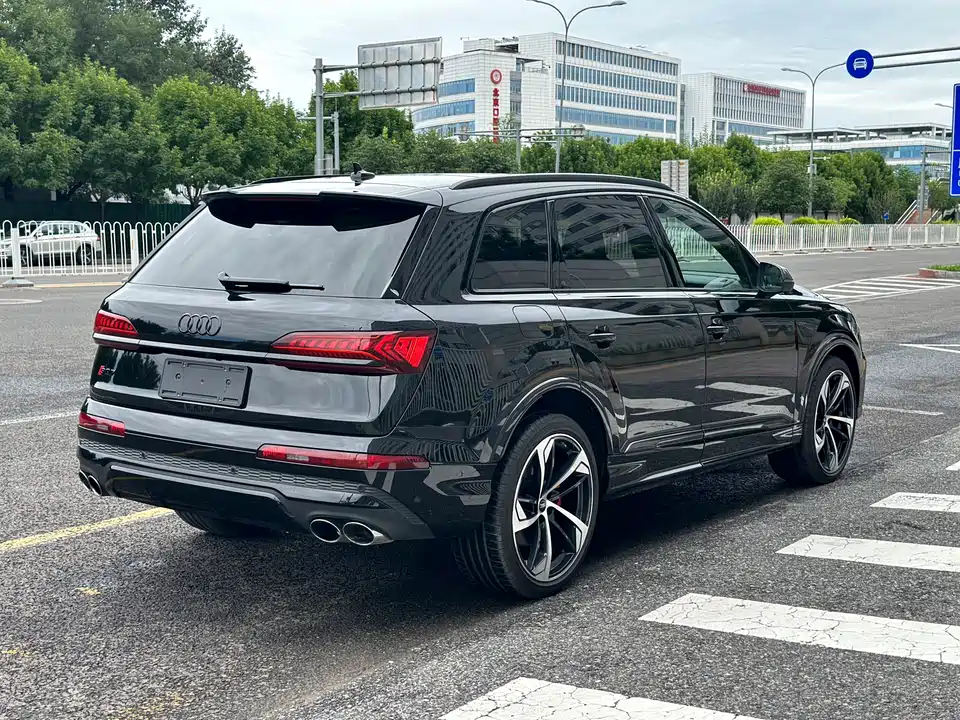 Audi SQ7
