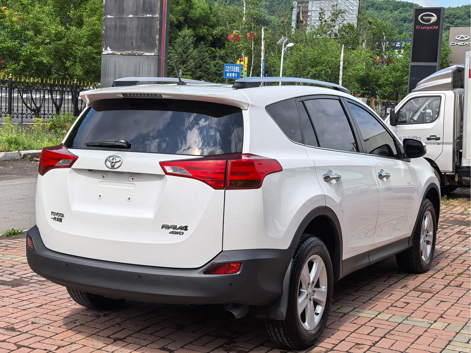 Toyota RAV4, 2014 все фото