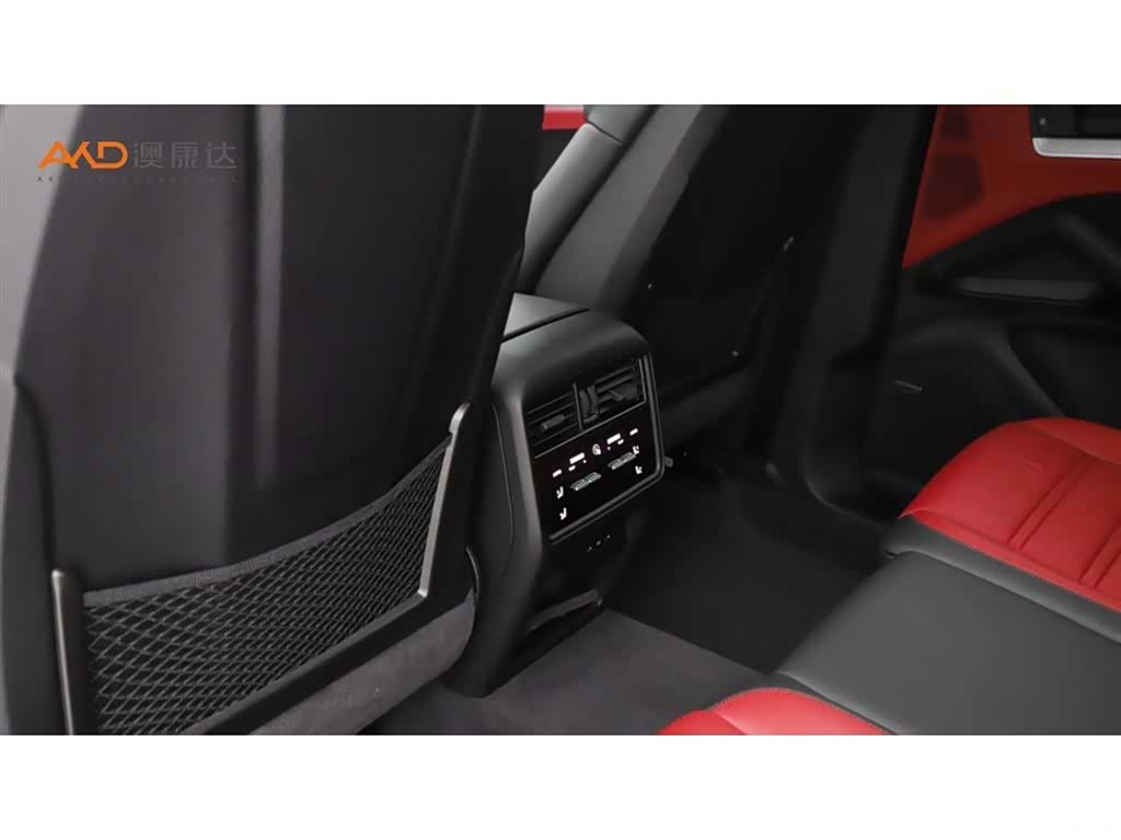 Porsche Cayenne, 2025 9
