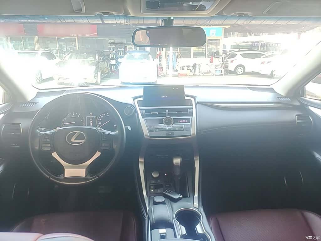 Lexus NX, 2017 10