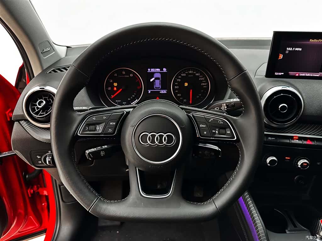 Audi Q2L, 2022 17
