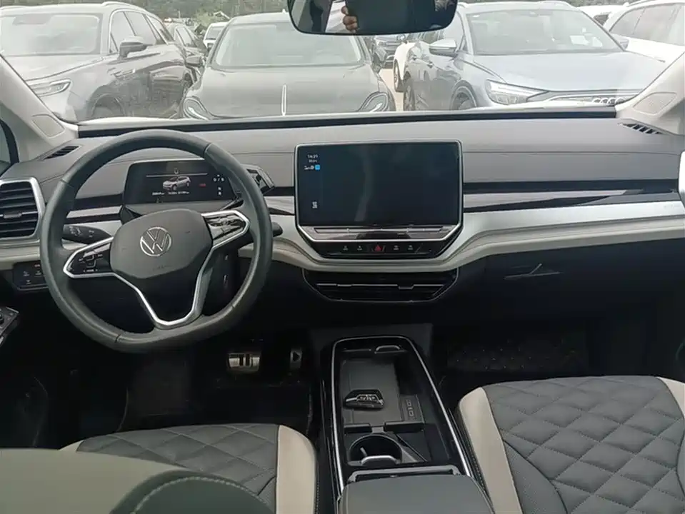 Volkswagen ID.6 CROZZ