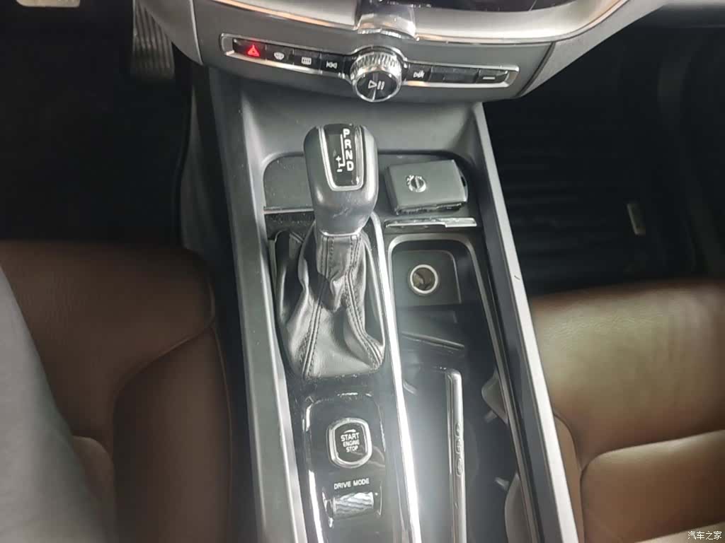 Volvo XC60, 2019 14