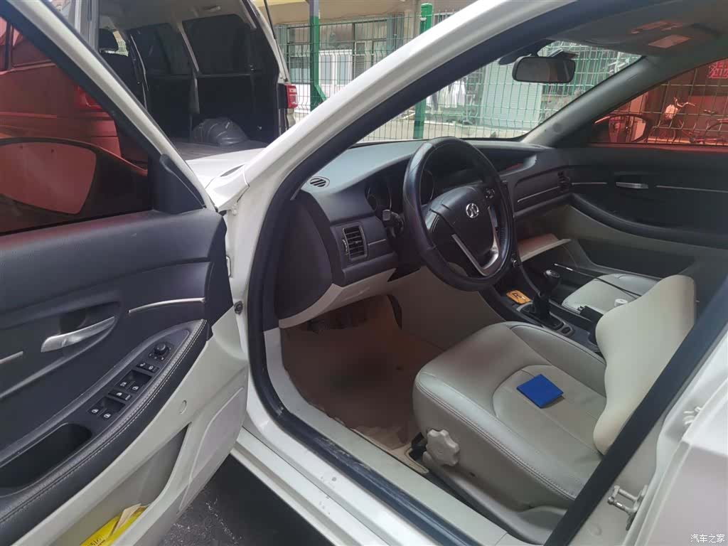 BAIC D50, 2015 17