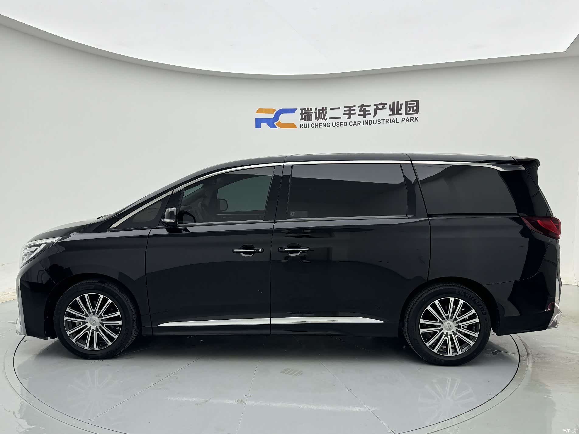 Trumpchi M8, 2022 3