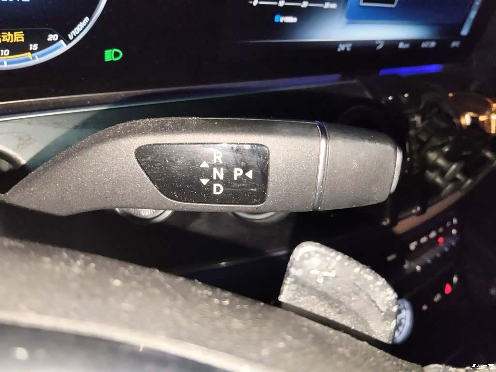 Mercedes-Benz E-Class, 2018 11