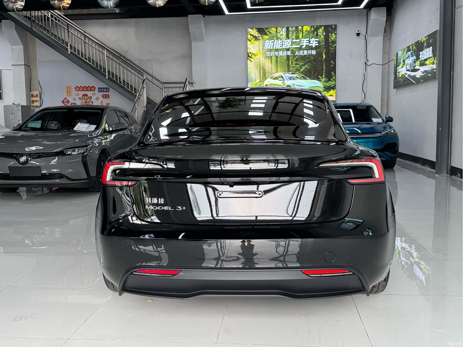 Tesla Model 3, 2025 11
