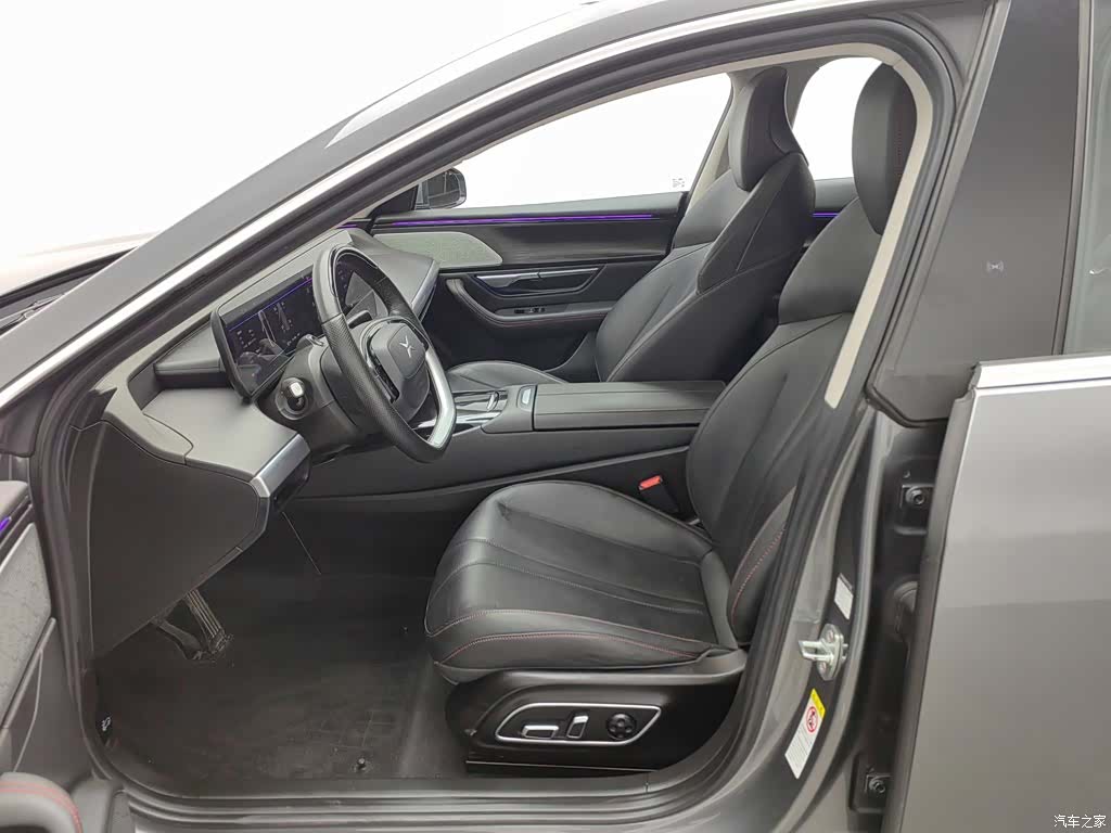 Xpeng P7, 2022 10