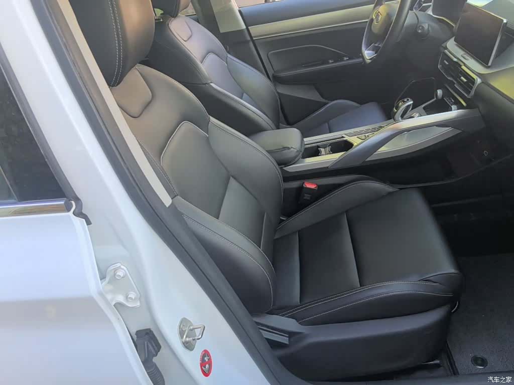 Geely Coolray, 2019 25