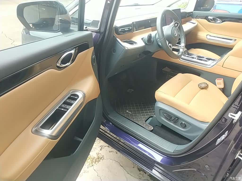 Trumpchi E8, 2024 16