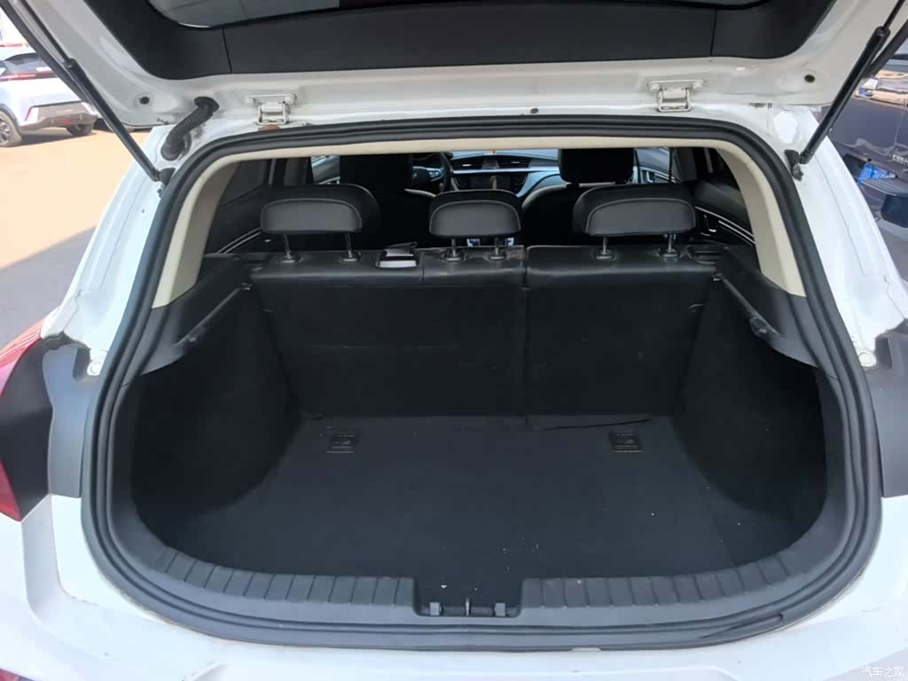 Geely Emgrand, 2019 19