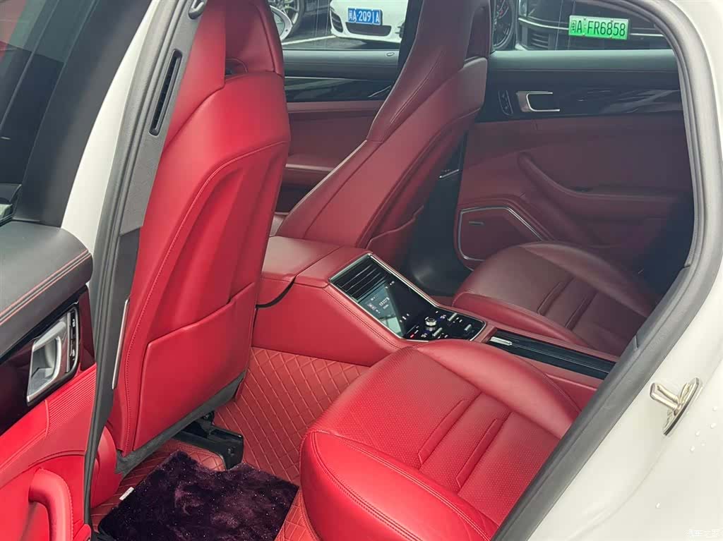Porsche Panamera, 2020 11