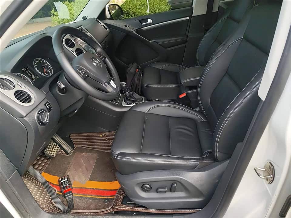 Volkswagen Tiguan Volkswagen Tiguan