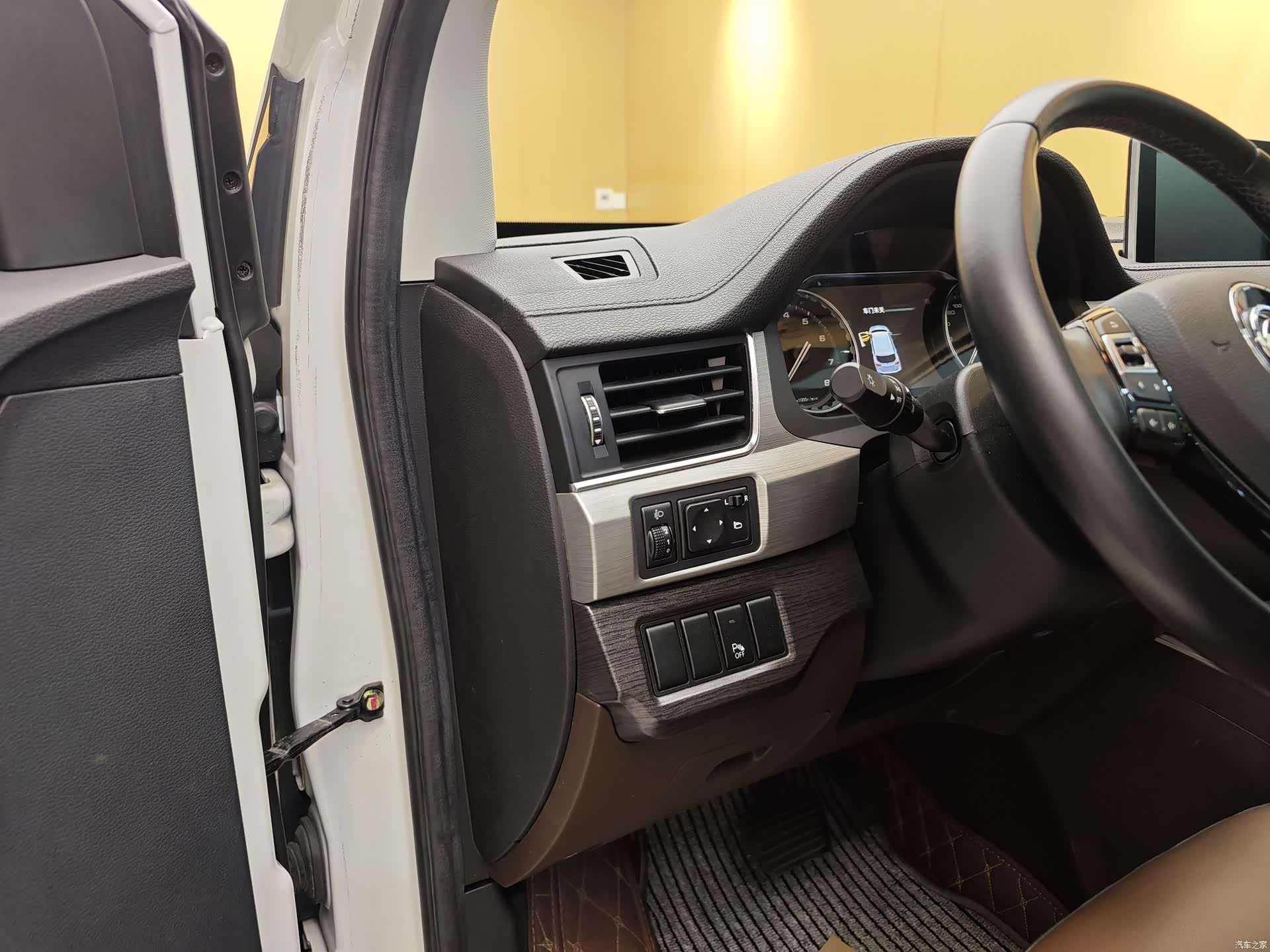 DongFeng X6, 2017 11