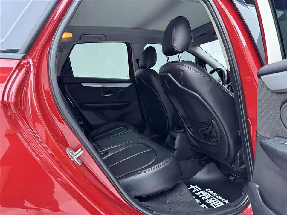 BMW 2 series station wagon