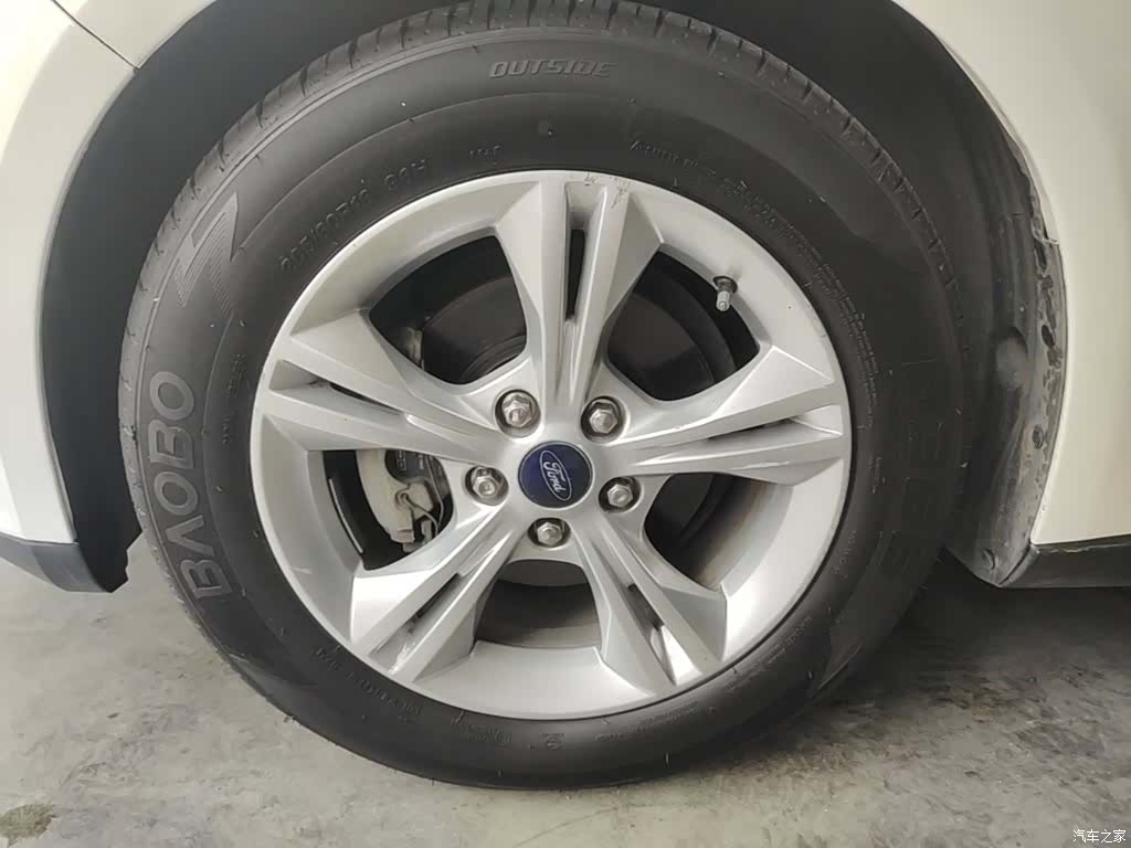 Ford Focus, 2015 23