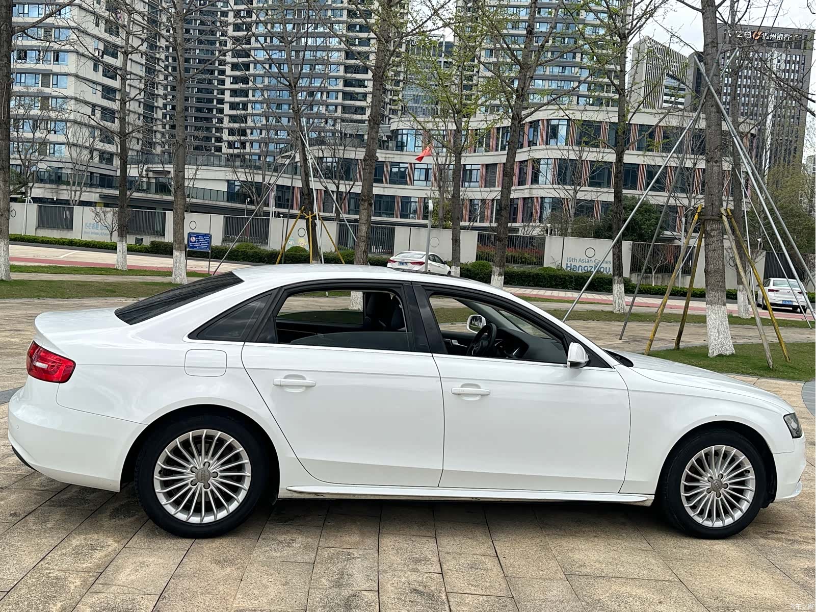 Audi A4L, 2015 4