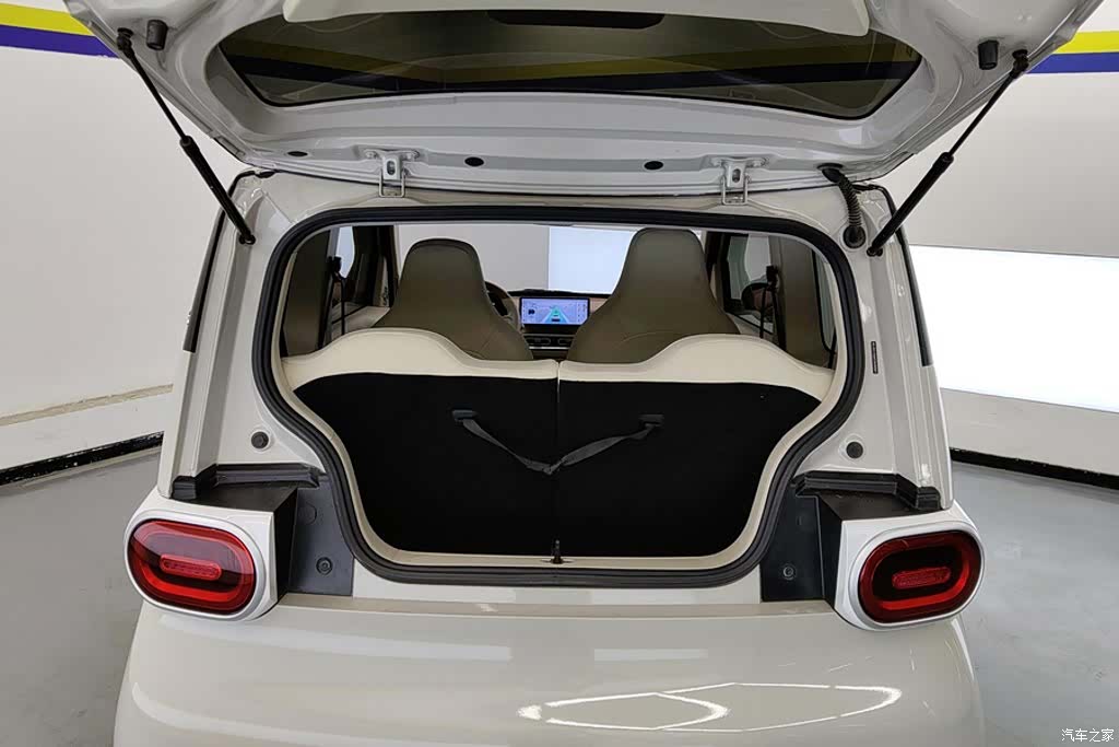 Wuling MINIEV, 2025 4
