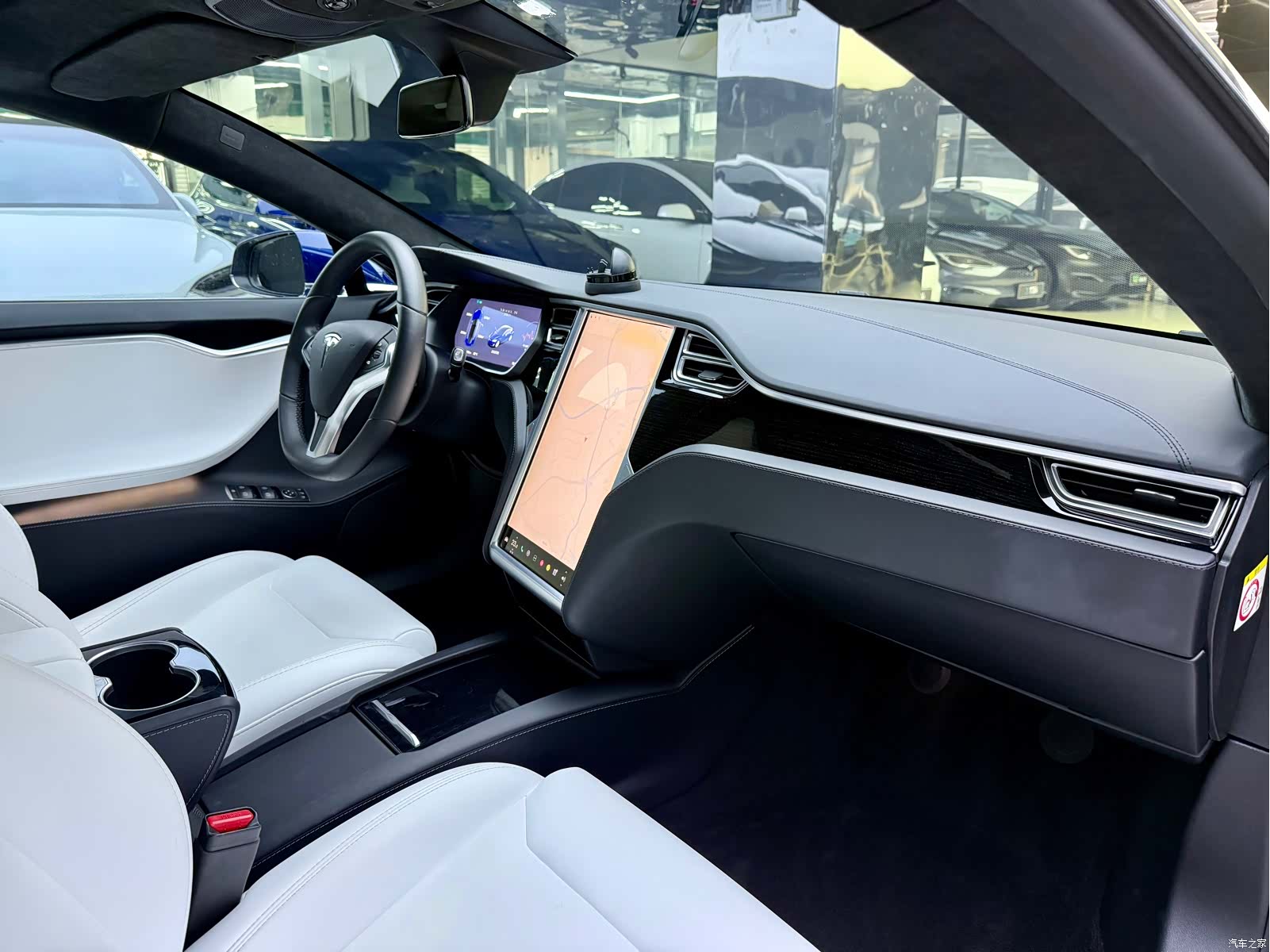 Tesla Model S, 2018 11