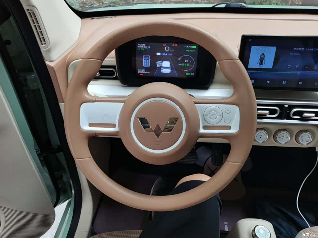 Wuling MINIEV, 2025 11