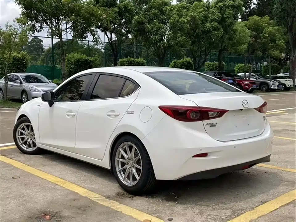 Mazda 3 Angkesaila