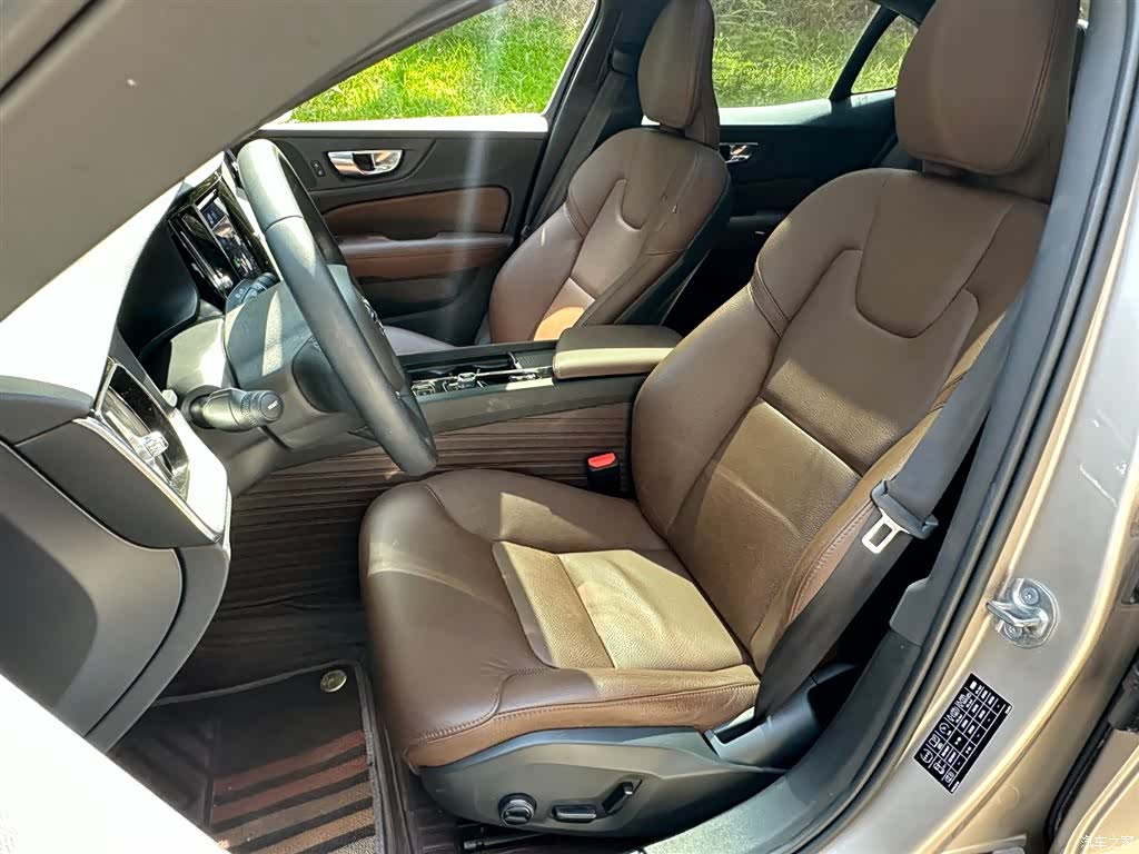 Volvo S60, 2022 12