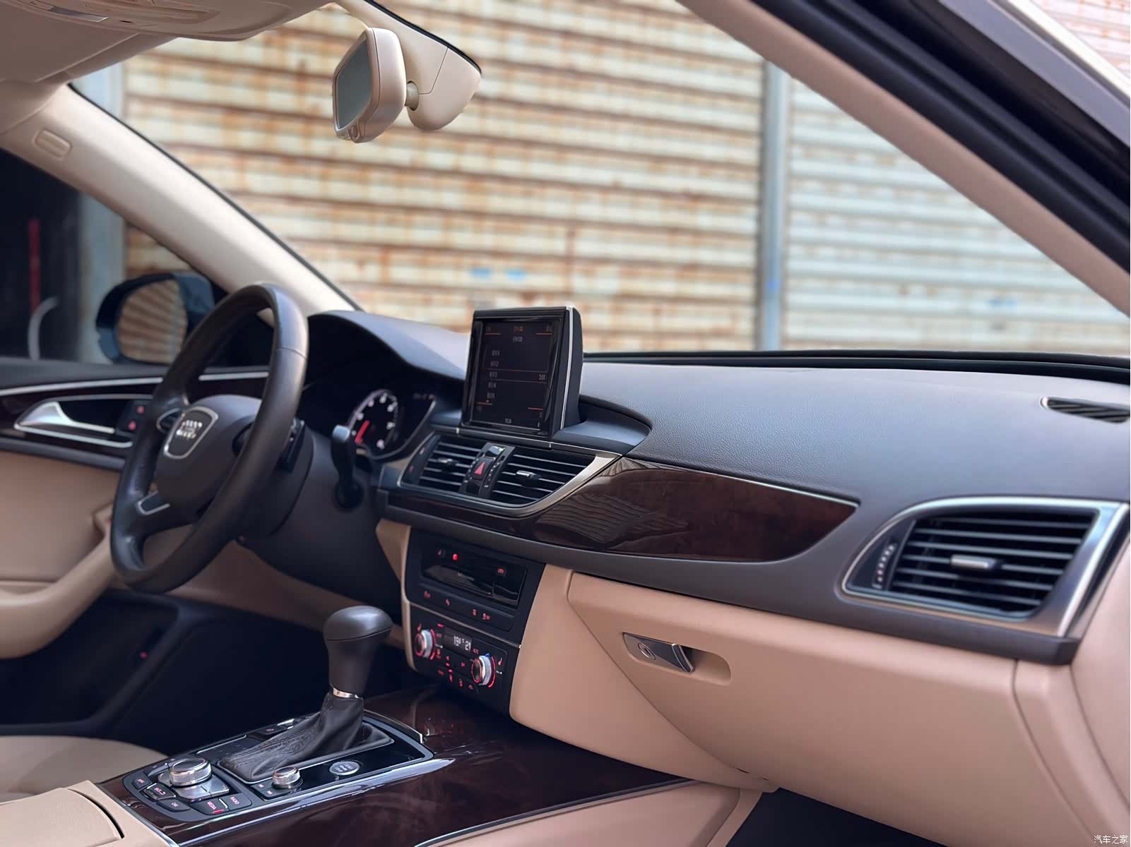 Audi A6L, 2012 19