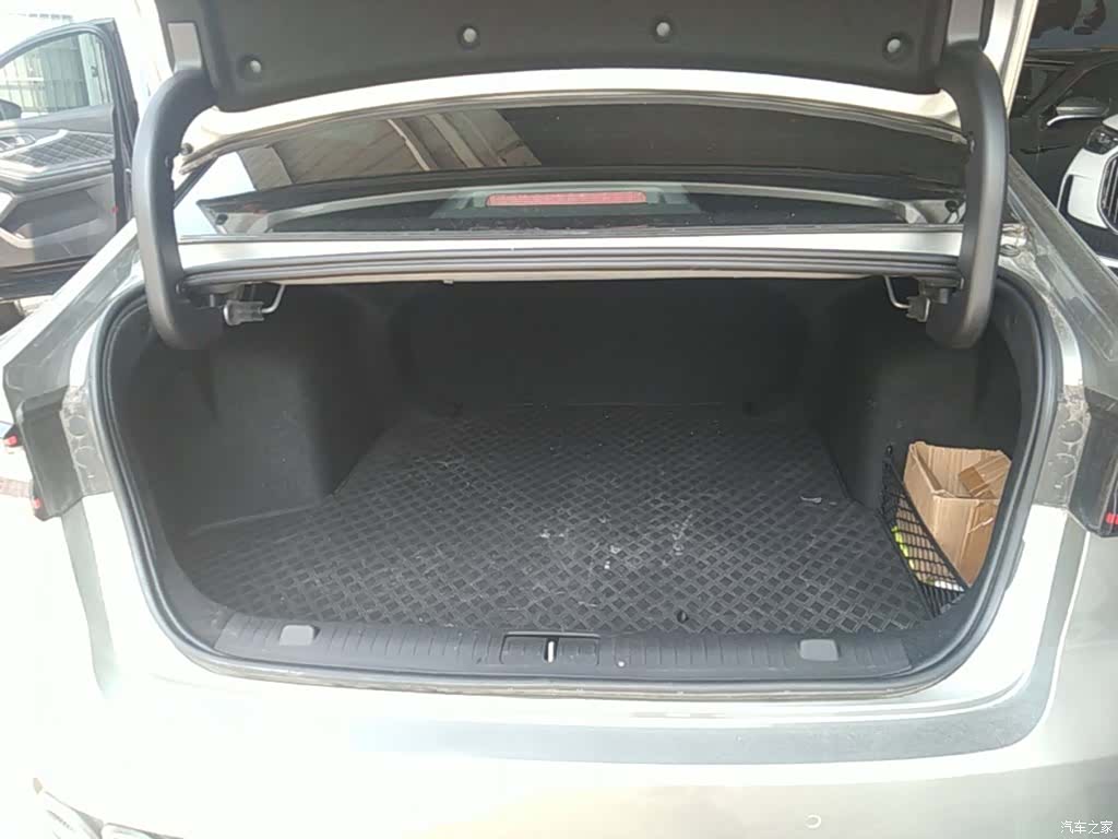 Chery Arrizo 8, 2025 15