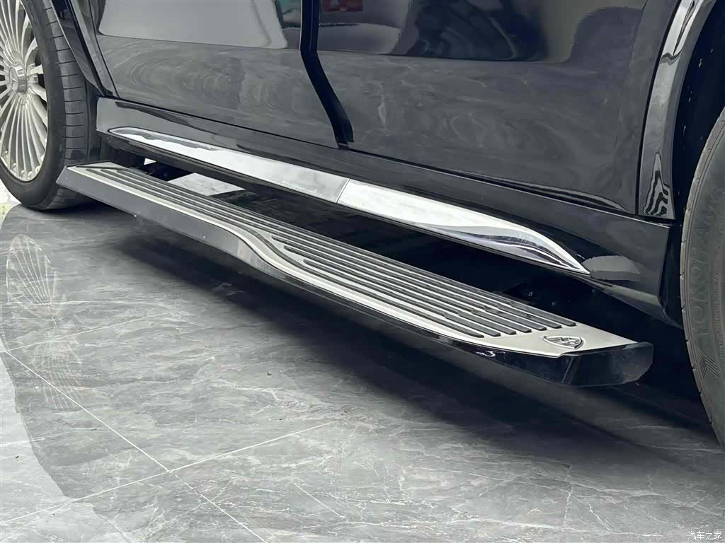 Maybach GLS, 2024 27