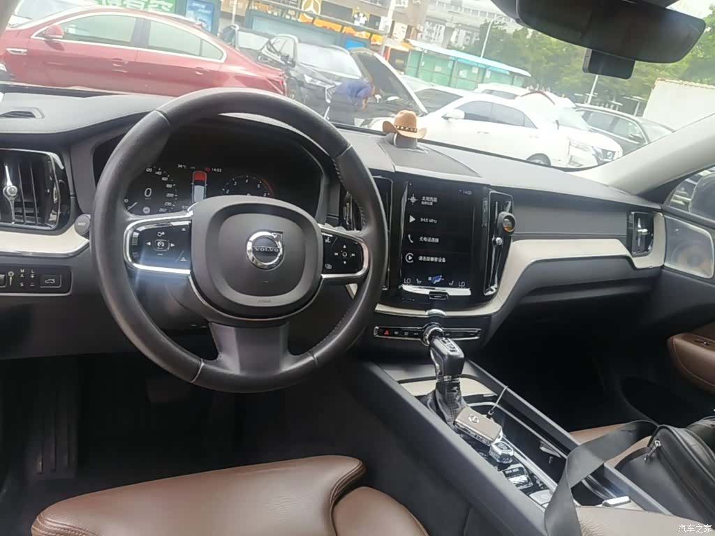 Volvo XC60, 2019 10