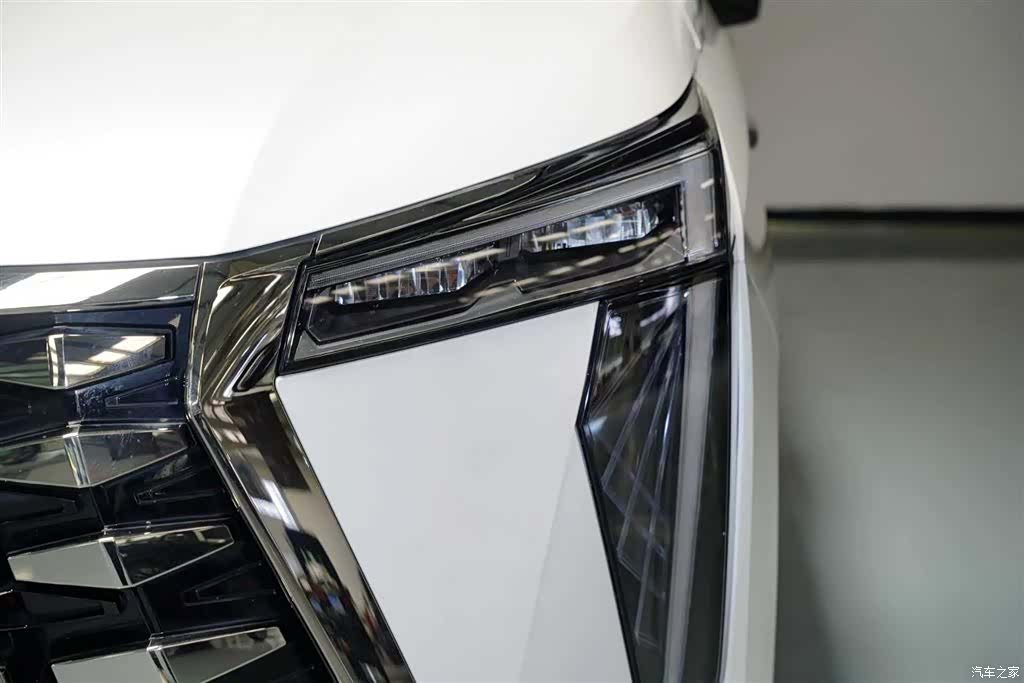 Trumpchi M8, 2025 7