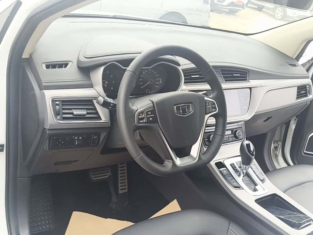 Geely Emgrand, 2019 10