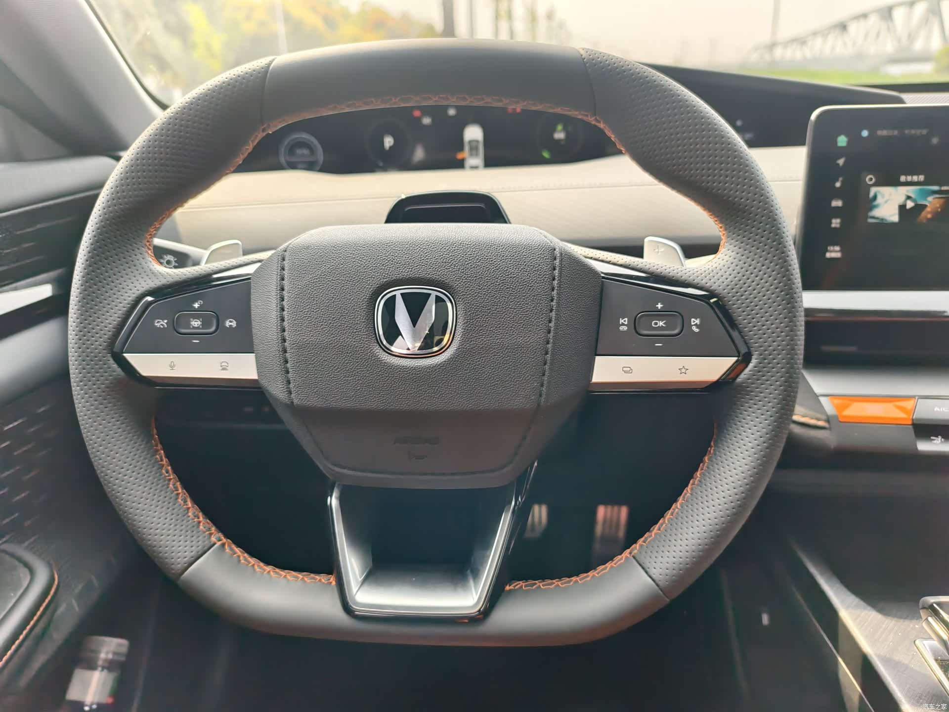 Changan UNI-V, 2024 16