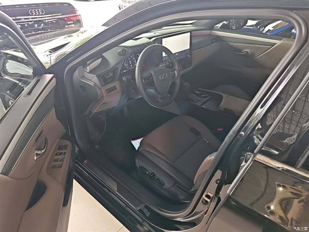 Lexus ES, 2026 16