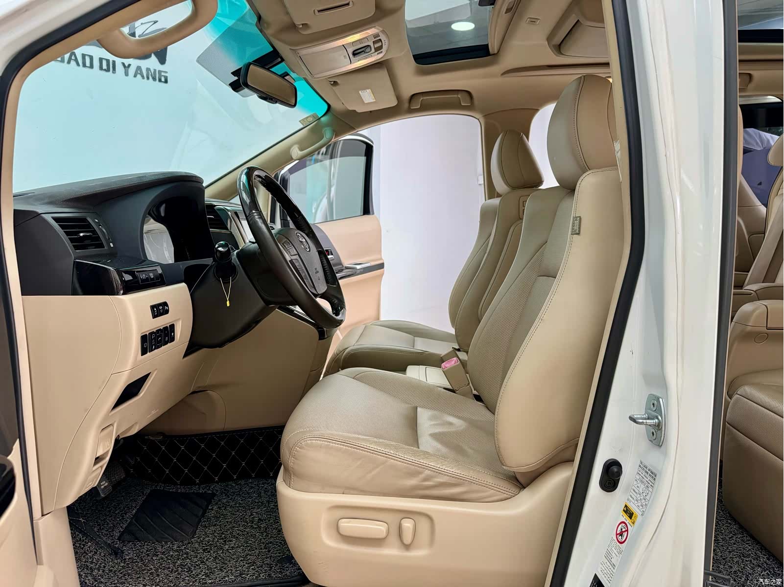 Toyota Alphard, 2016 все фото