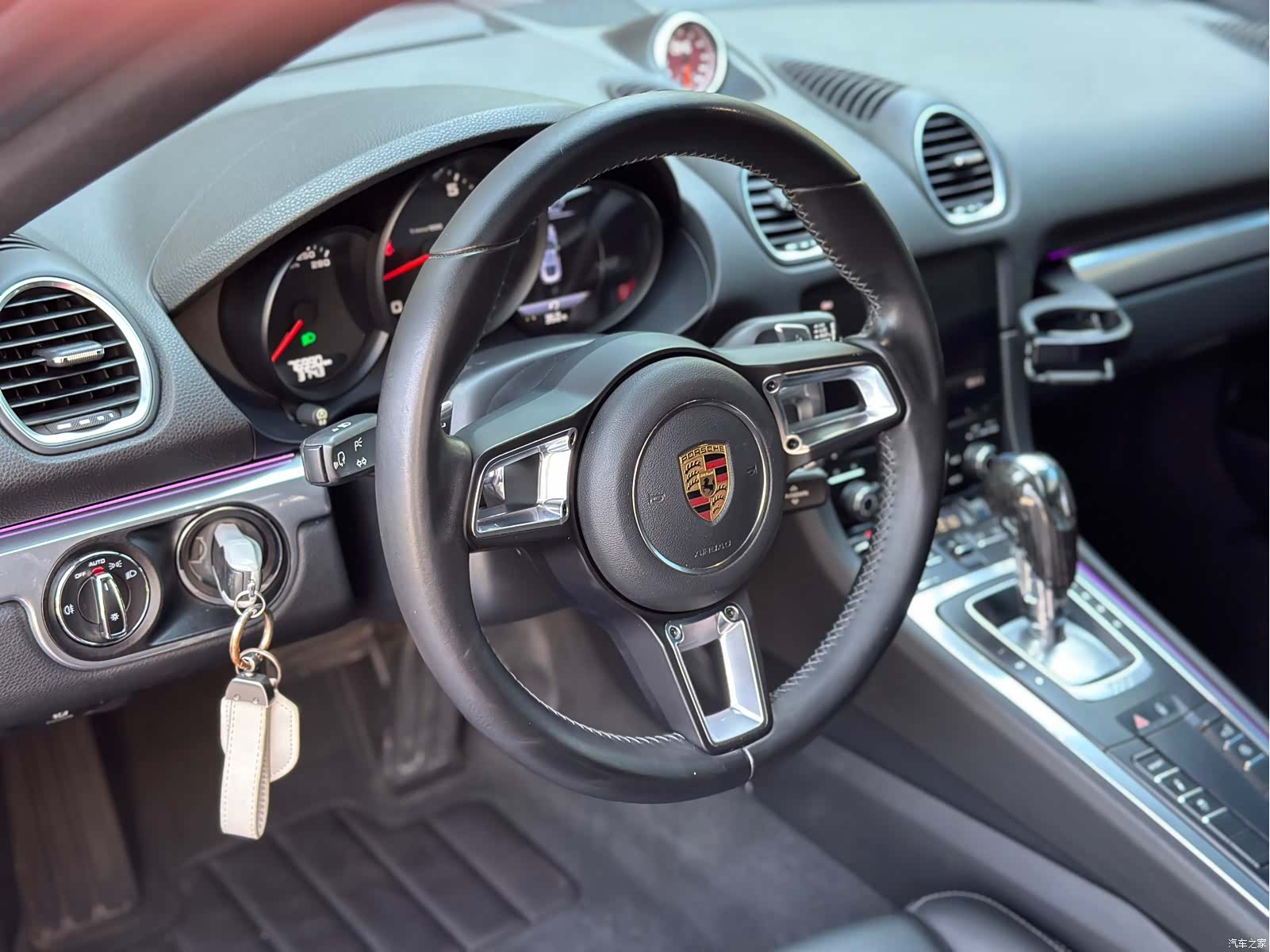 Porsche Cayman, 2017 10