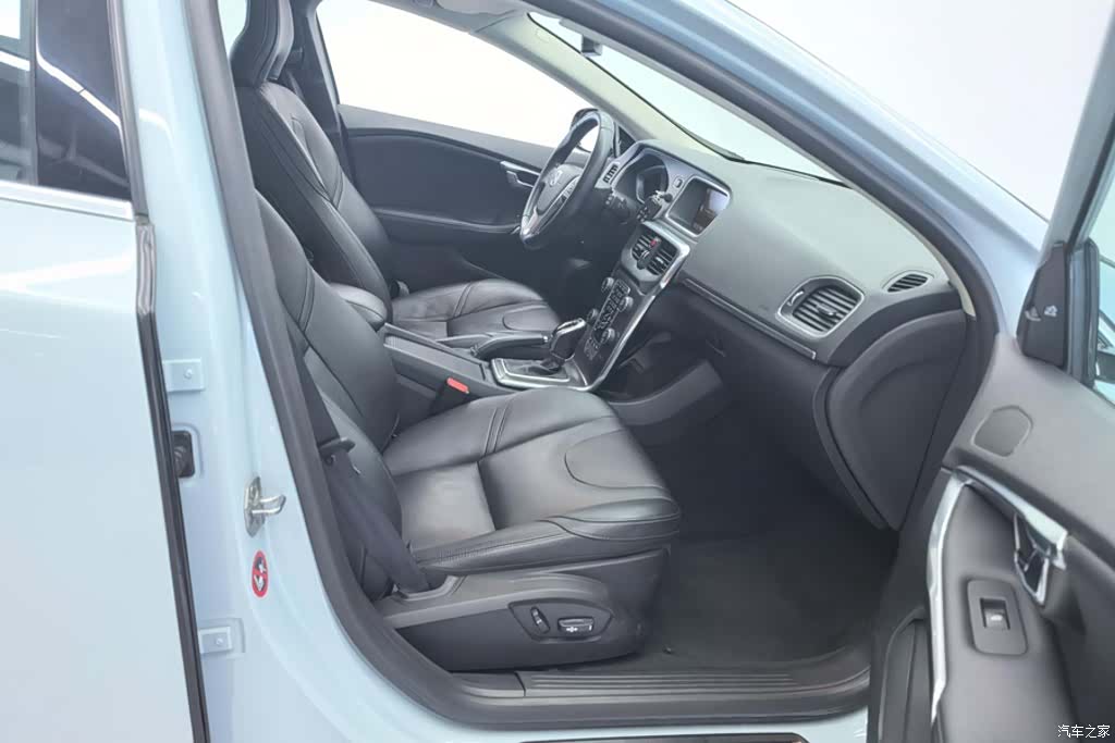 Volvo V40, 2014 8