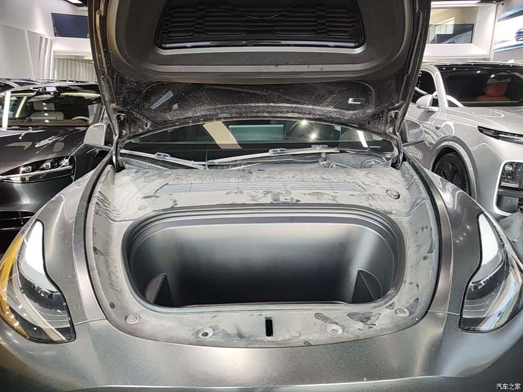 Tesla Model Y, 2022 20