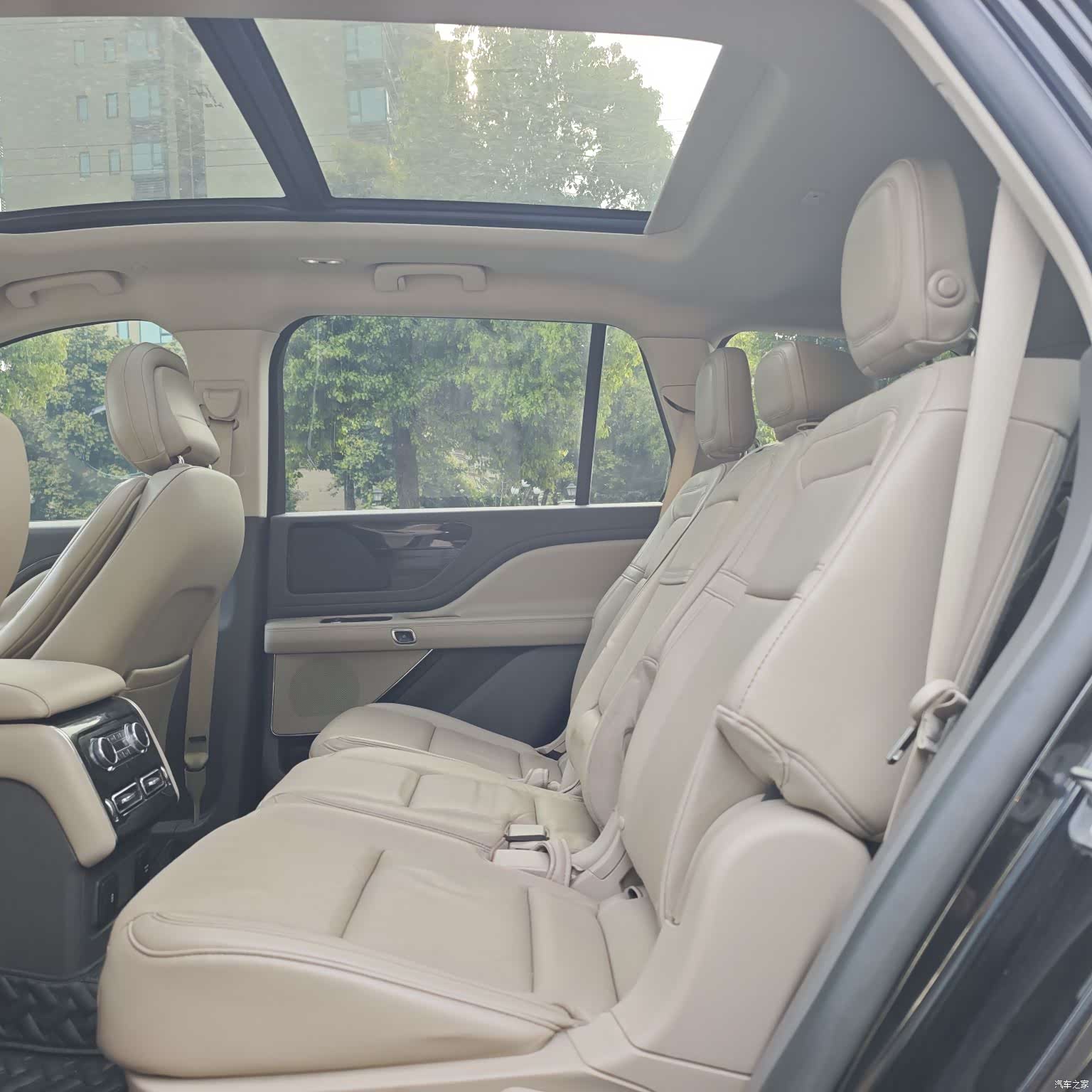 Lincoln Aviator, 2020 12