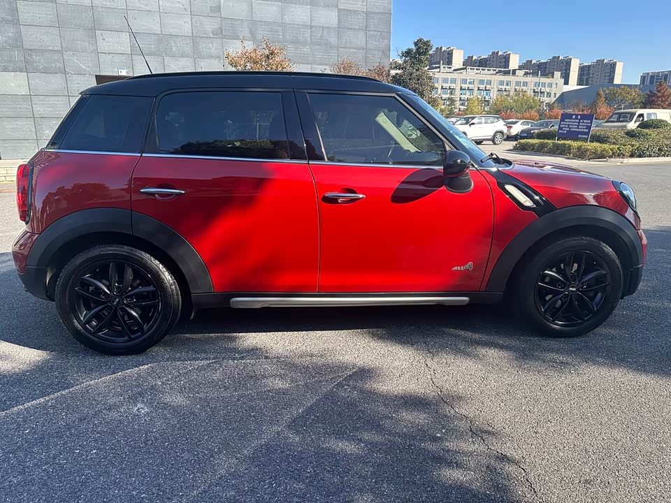 MINI COUNTRYMAN