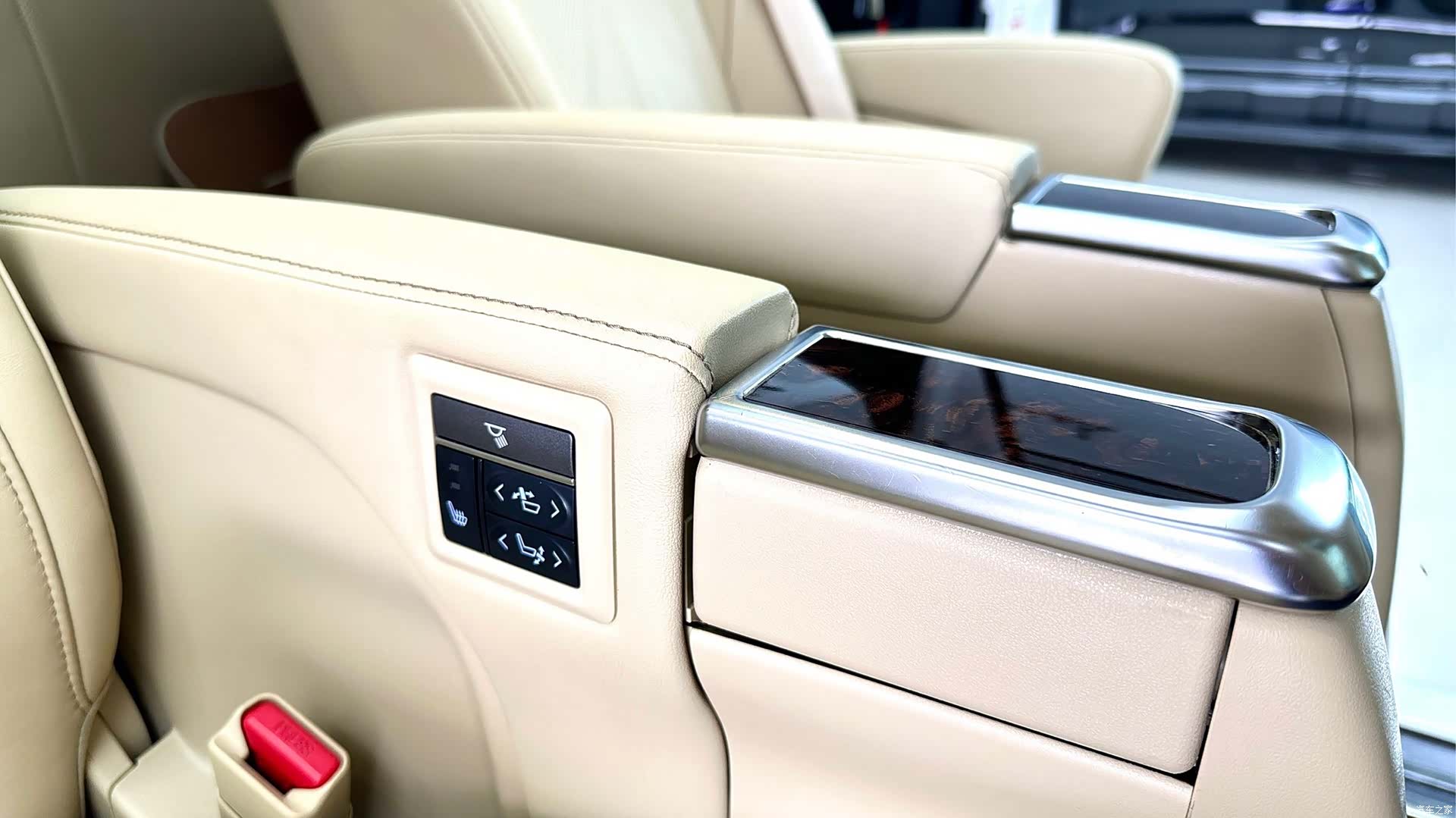 Toyota Alphard, 2020 16