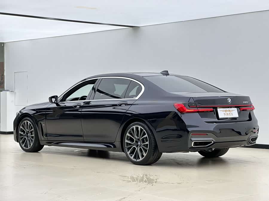 BMW 7-Series 2021, фото 3